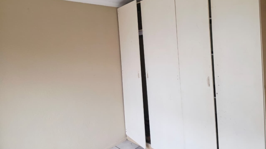 2 Bedroom Property for Sale in Oos Einde North West